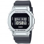 Casio GM-5600U-1ER