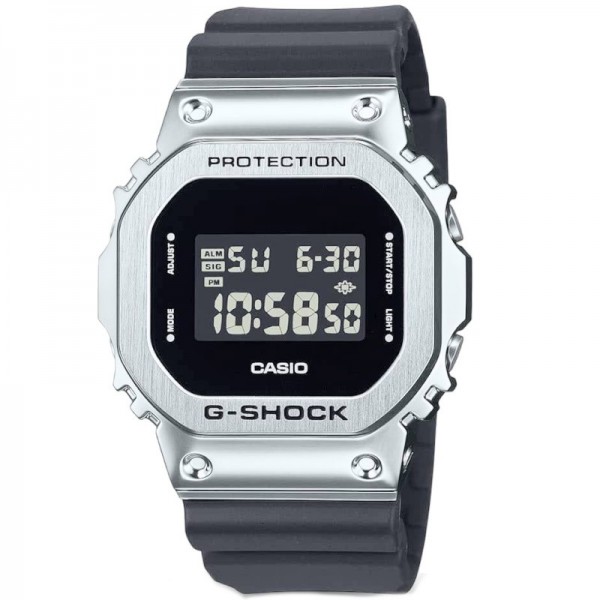 Casio GM-5600U-1ER